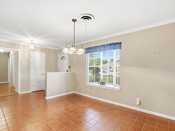 4th image of 2902 Dover Pl