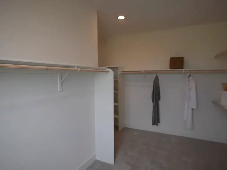 3426 Apollo Dr — Photo 37