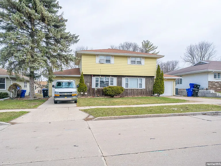 1500 W. Pershing St, Appleton — Photo 3