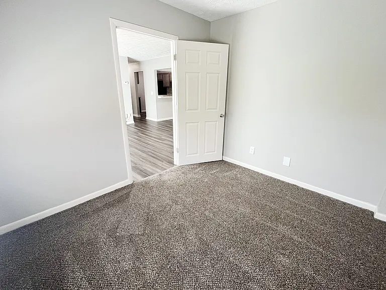 Fox Run Apartments — Photo 47