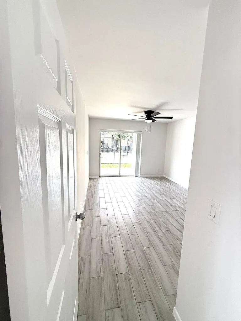 3 bed, 1423 sqft, $3,000 — Photo 2