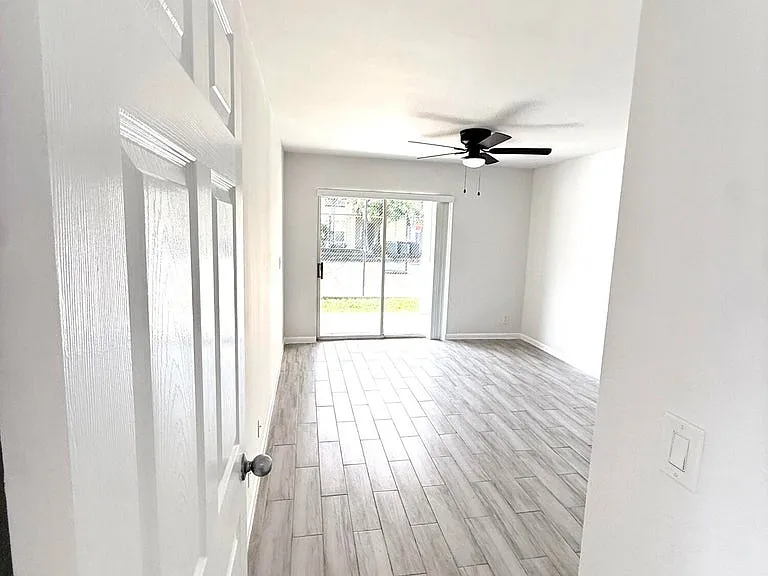 6307 La Costa Dr — Photo 2
