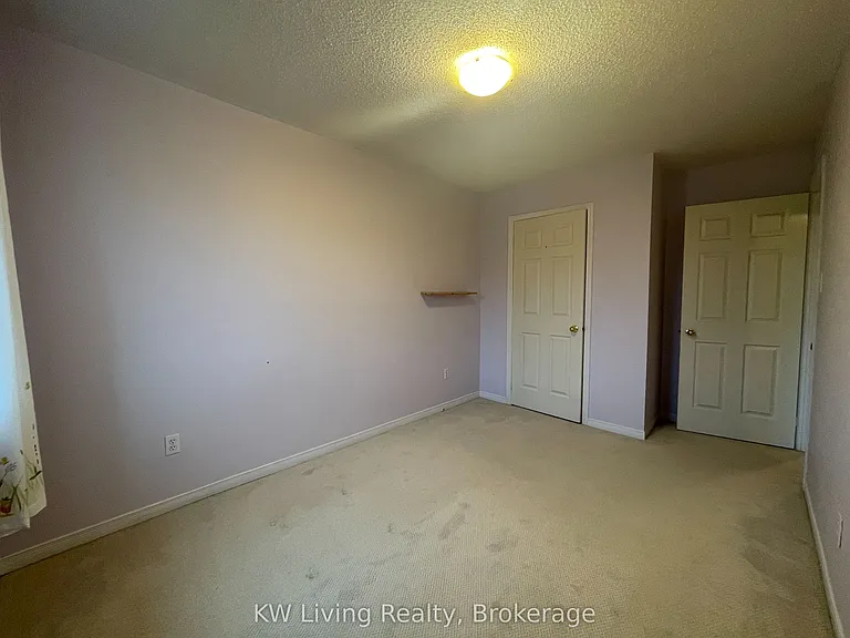 60 Coburg Cres — Photo 25