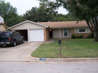 804 Warwick St, Bedford, TX 76022