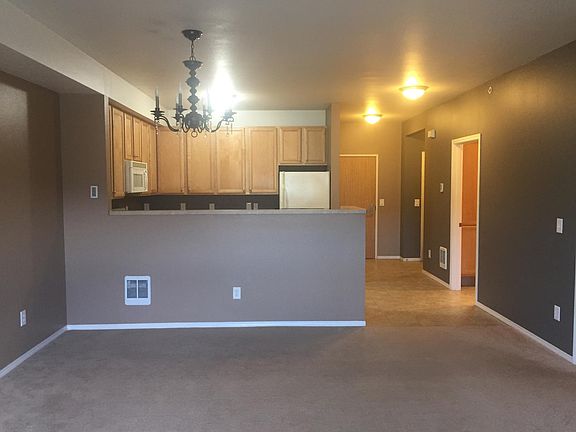 Open view kitchen.