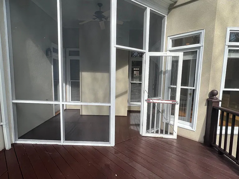 6910 Cedar Cove Ct — Photo 32
