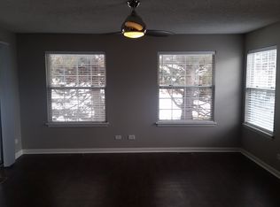 1828 Michigan Ave APT 104, Naperville, IL 60563