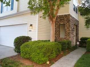 8780 Meadowmont View Dr, Charlotte, NC 28269