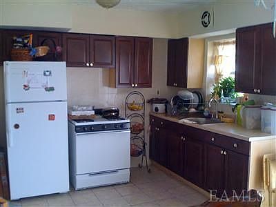 5th image of 3130 Tiemann Ave