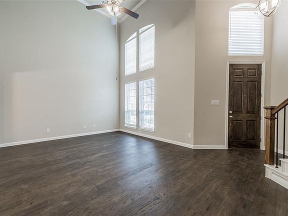 3rd image of 1569 Joy Dr