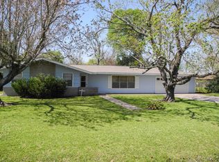 2430 11th St, Port Neches, TX 77651