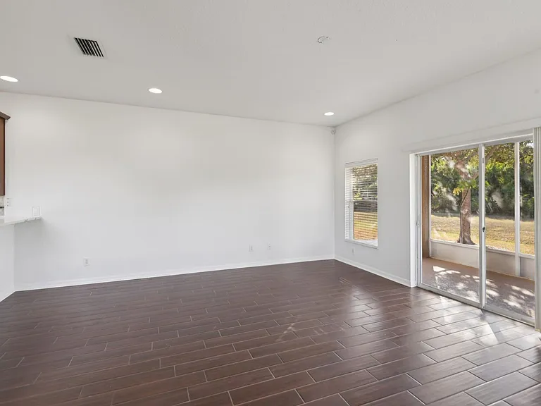 12805 Avelar Manor Pl — Photo 6