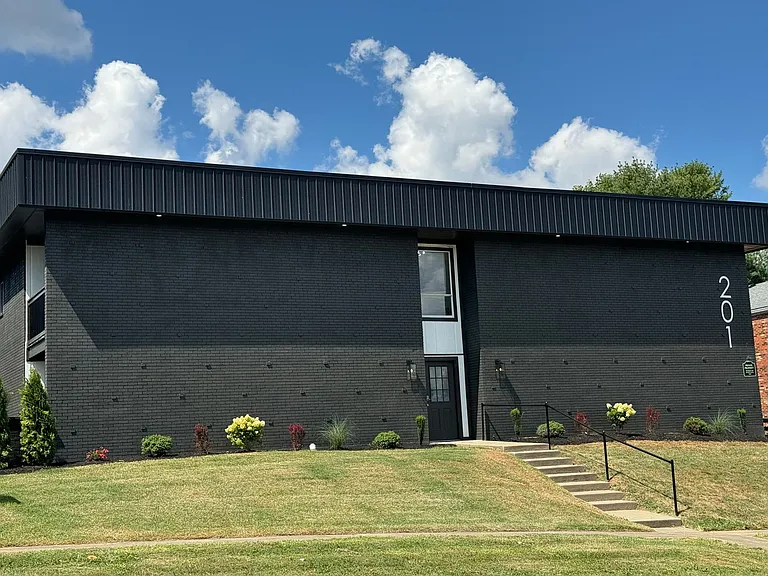 209 Lakeshore Dr — Photo 11