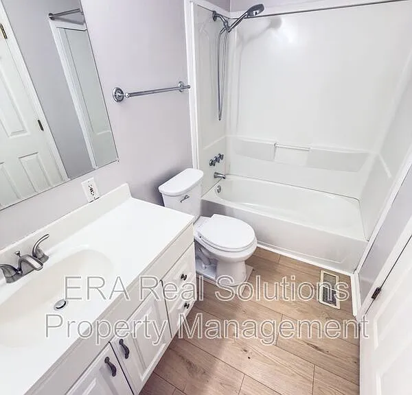 715 McCormick Ln — Photo 10