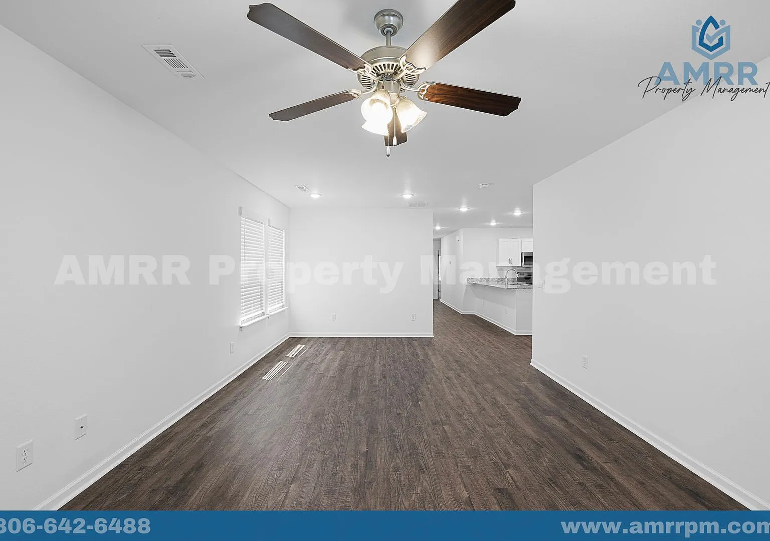 New 3 Bedroom Townhome! — Photo 3