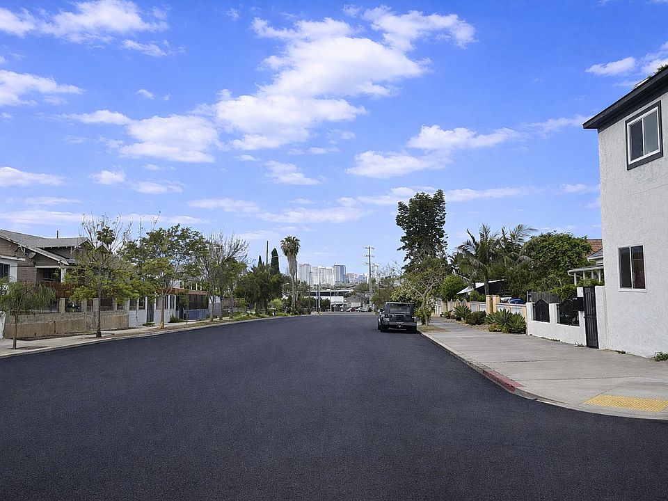 LESS THAN A MILE TO DOWNTOWN