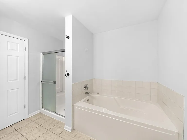2403 Miriam Ave — Photo 20