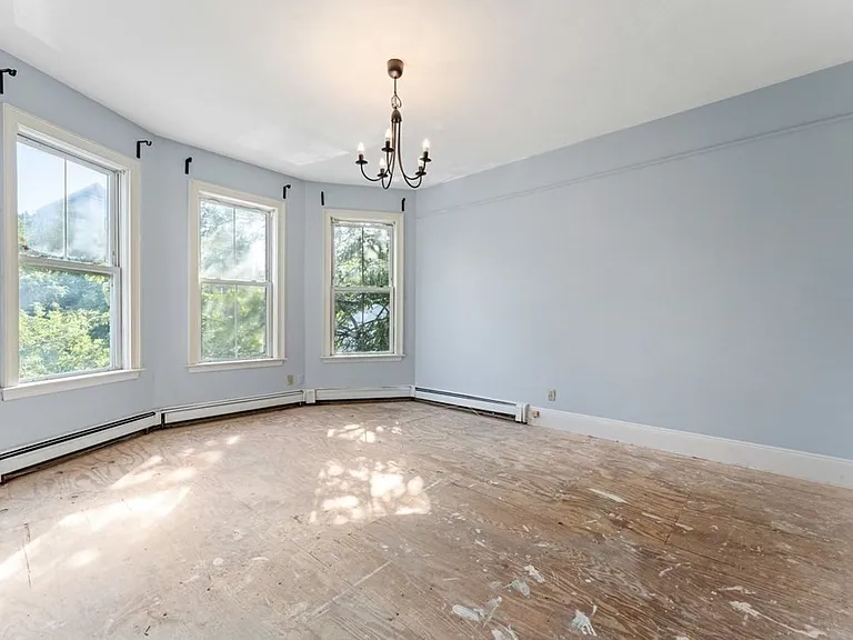 42-44 Woodlawn St #5 — Photo 10