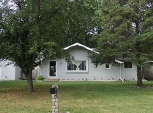 8392 Hale Ave S, Cottage Grove, MN 55016