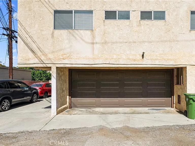 972 W 14th St #3 — Photo 23