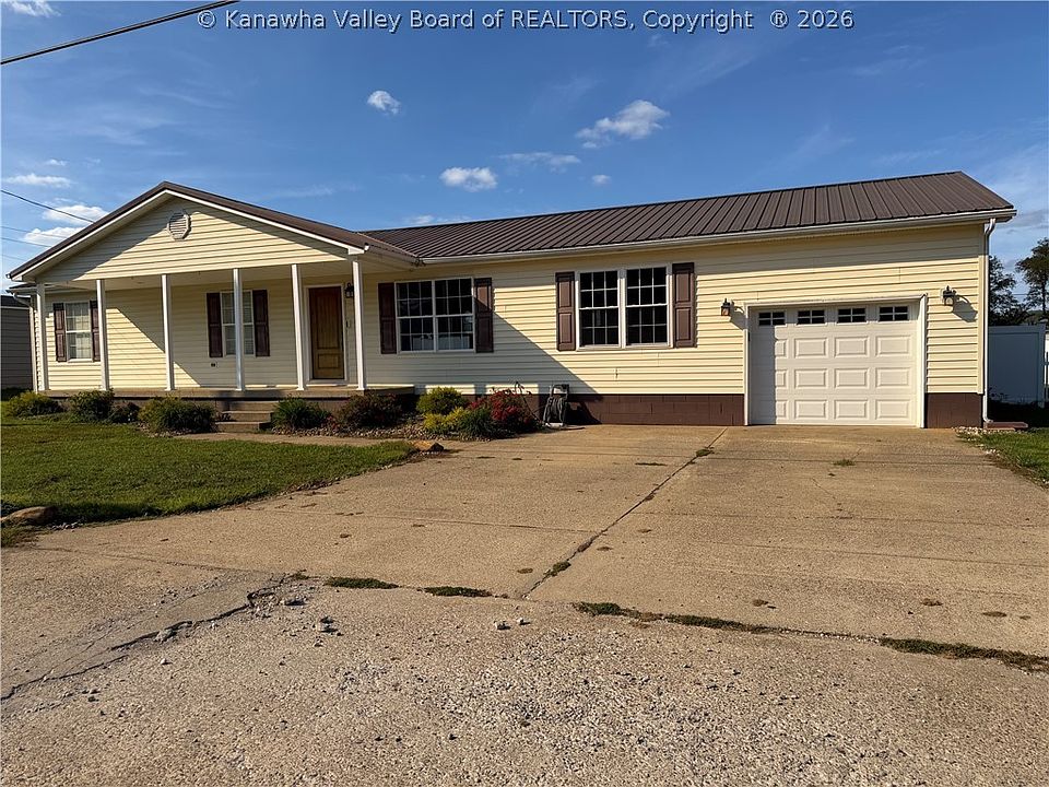 1st image of 523 Hawthorne Ln