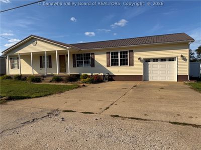 523 Hawthorne Ln, Point Pleasant, WV, 25550
