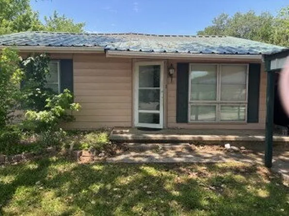 501 Center St, Whitesboro, TX 76273