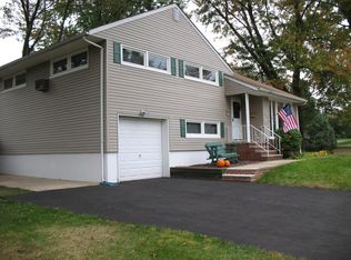 205 Hemlock Ave, Garwood, NJ 07027