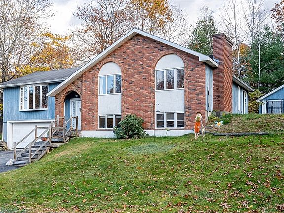 2nd image of 58 Leroy St
