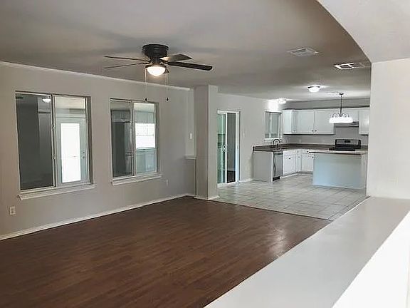 4th image of 1531 Brandi Cir