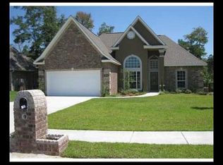 3760 River Loop Dr, Biloxi, MS 39532