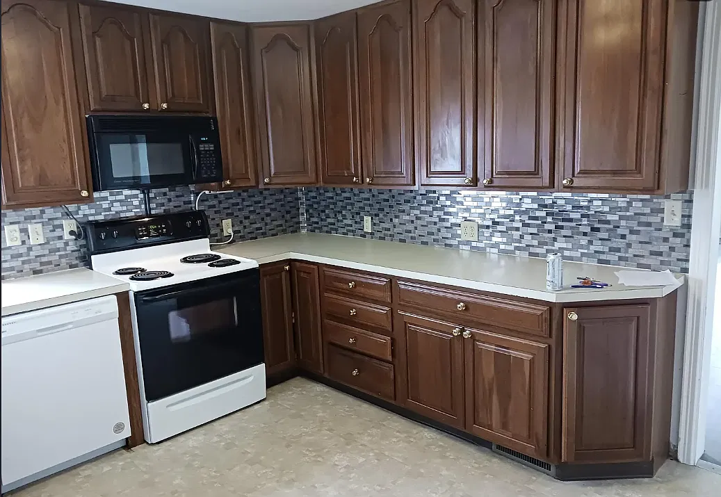 3 bed, 1300 sqft, $1,750 — Photo 2