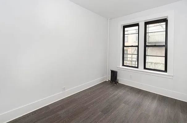 Rented by RealTegrity NY LLC | media 80