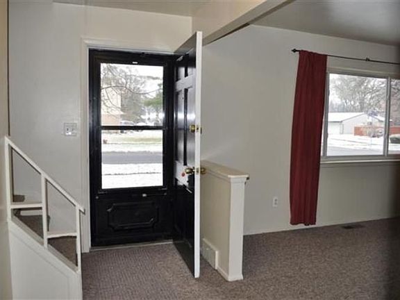 2nd image of 8869 Nottingham Dr