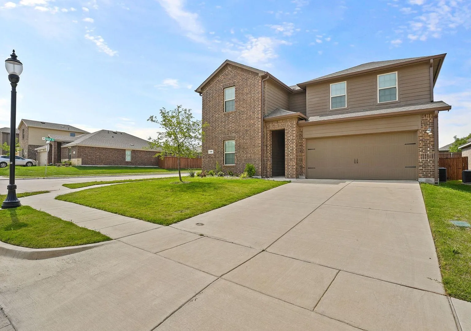 Awesome in Aubrey — Photo 1