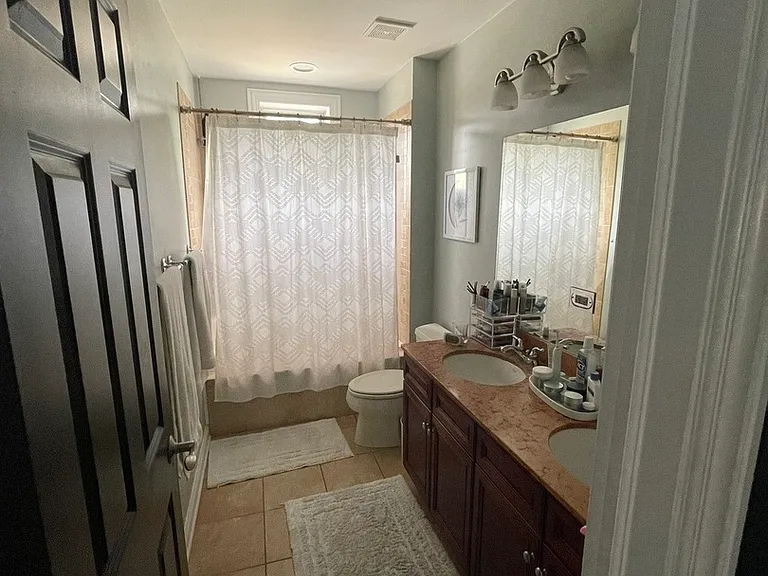 301 S Leavitt St #2N — Photo 8