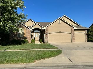 2112 N Woodard St, Derby, KS 67037