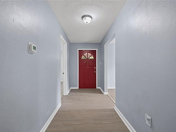 5th image of 609 Crystal Ave