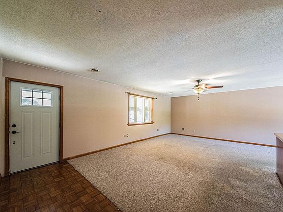 5th image of 1033 S Friendship Rd