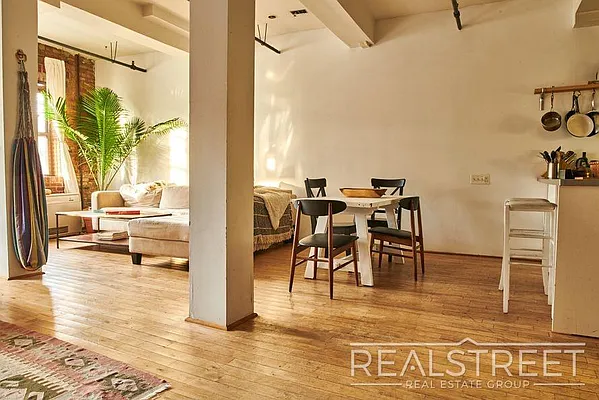 Rented by Real Street Inc | media 12