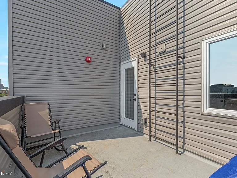3965 Lancaster Ave #304 — Photo 17