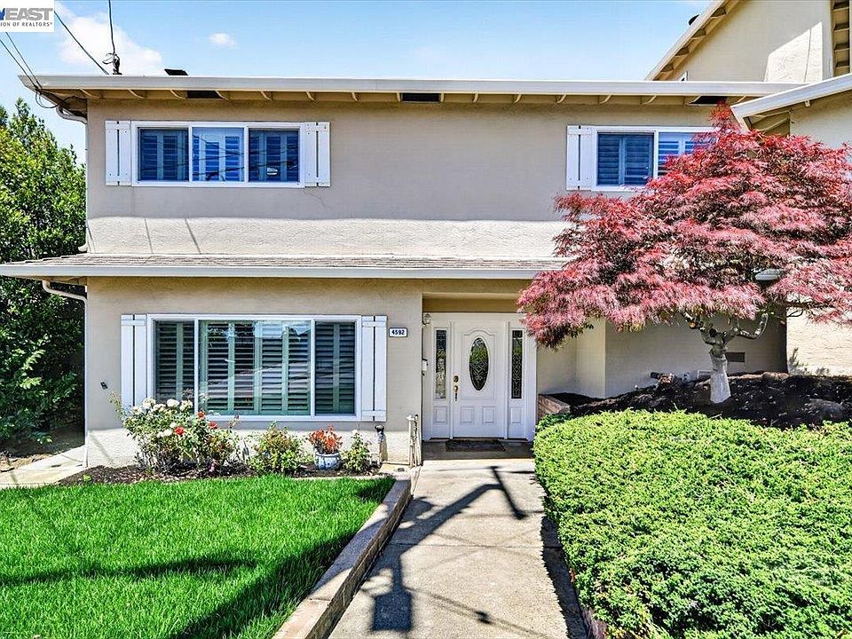 1st image of 4592 Edwards Ln