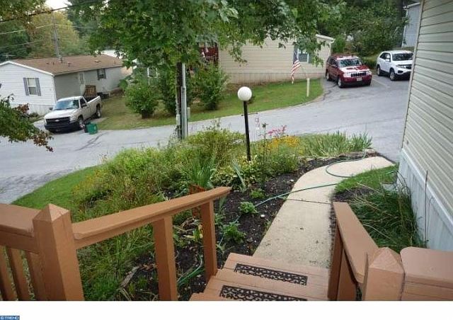 1st image of 14 Melissa Ln