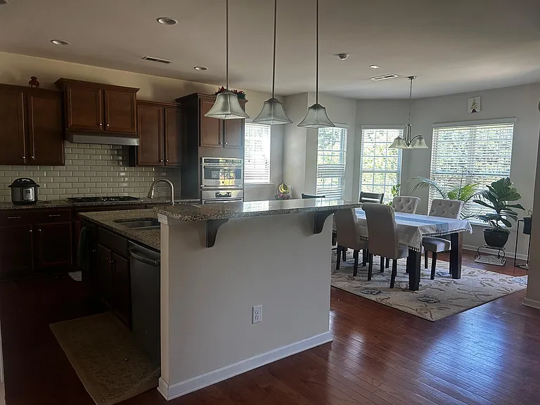 391 Hawks Creek Pkwy — Photo 8