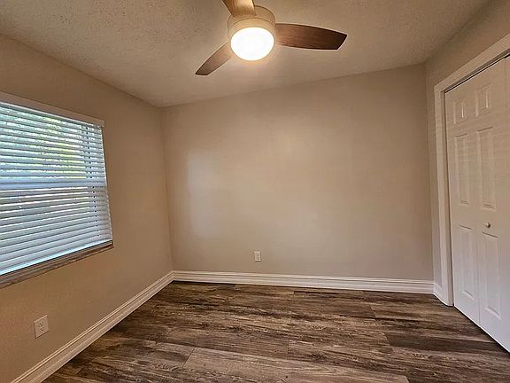 5th image of 11402 Fillmore Ave