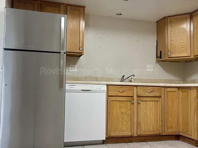 927 Louisiana Ave — Photo 5