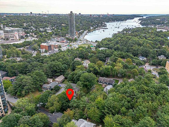 2nd image of 5 Craigmore Dr