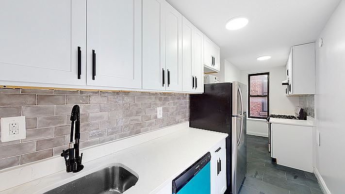 1st image of 280 Lenox Ave #4