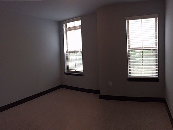 4th image of 185 S Wall St APT 313