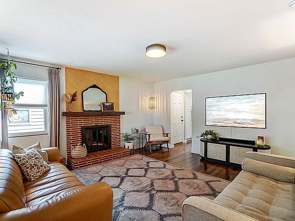 4th image of 4348 Webster Ave